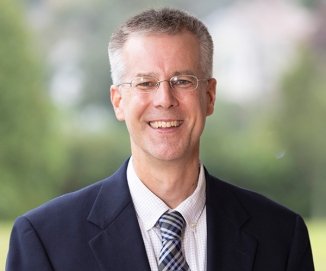 Headshot of Mark Longsjo, LICSW