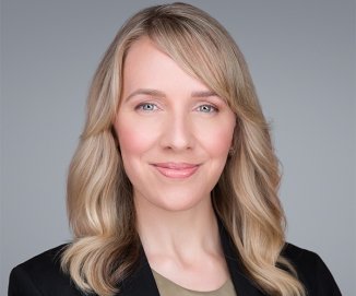 Headshot of Dr. Laura Payne