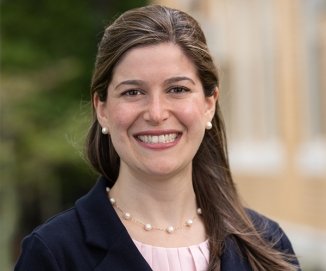 Headshot of Kelly Scanlon, LICSW