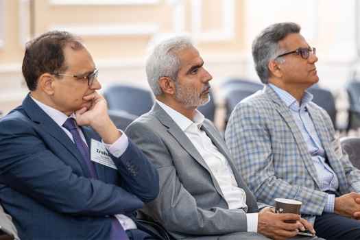 3 men thinking