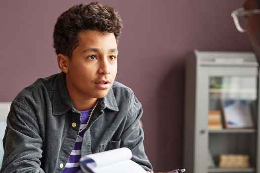 Teen talks to therapist