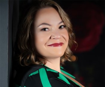 Headshot of Adriana Bobinchock