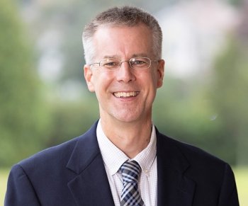 Headshot of Mark Longsjo, LICSW
