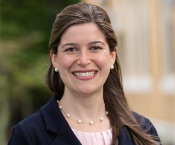 Headshot of Kelly Scanlon, LICSW
