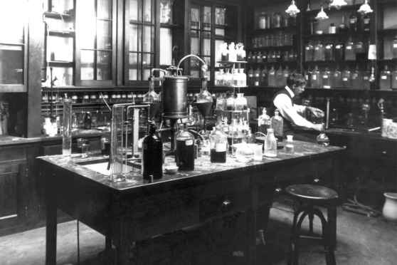 Biochemistry research lab circa 1905